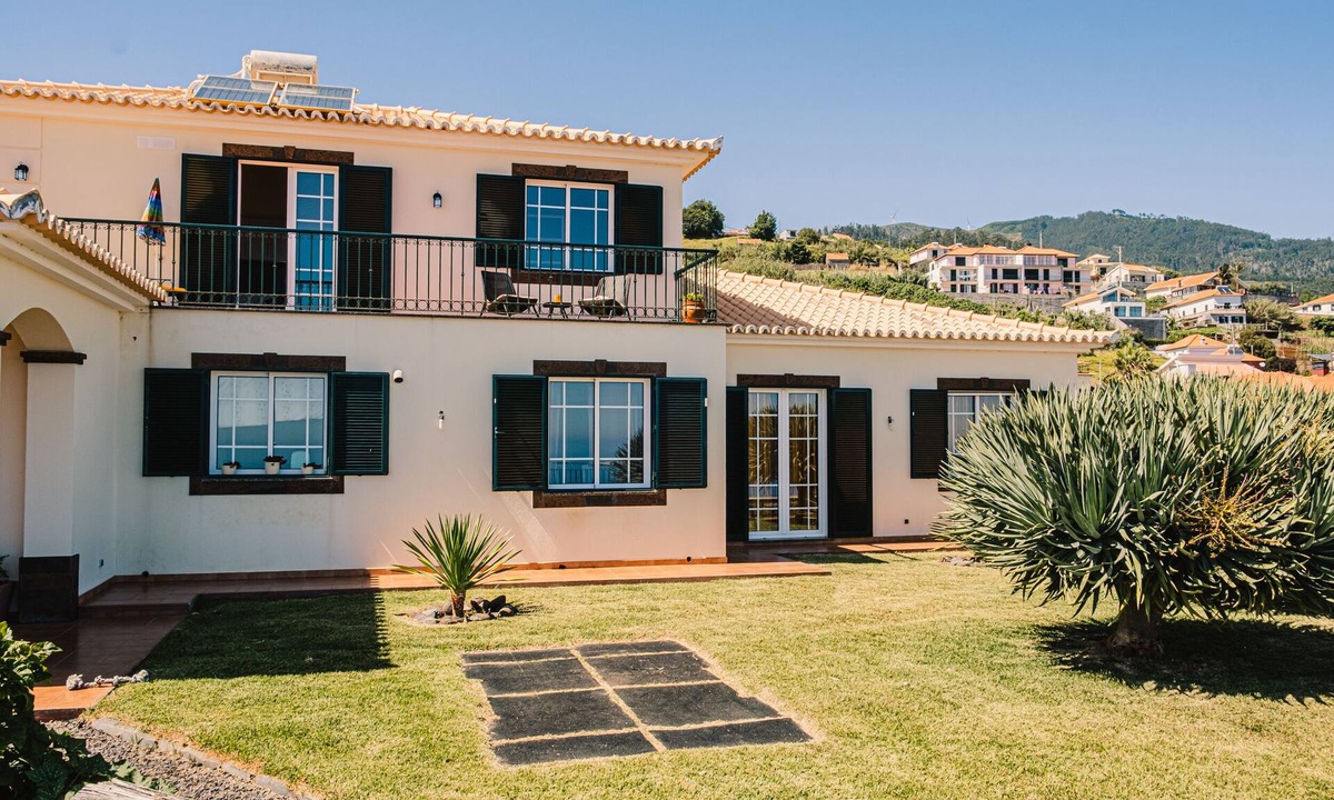 Ponta do Sol Apartment | Harmony (Air conditioning, kitchen, balcony, self-check-in, dishware and linens provided, privacy)