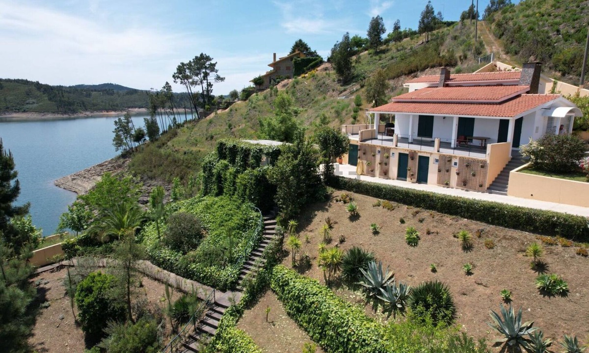Tomar House | HEAVEN IS A PLACE ON EARTH