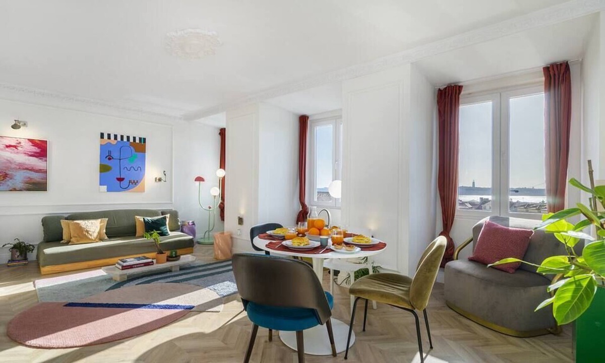 Santa Maria Maior Apartment | Historic Centre Modern Masterpiece w/River Views
