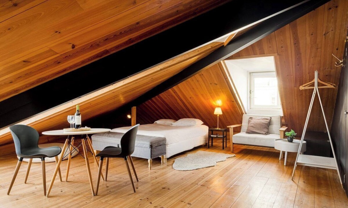 Se Apartment | Historical Lisbon Sé Loft | Top Floor Lifestyle