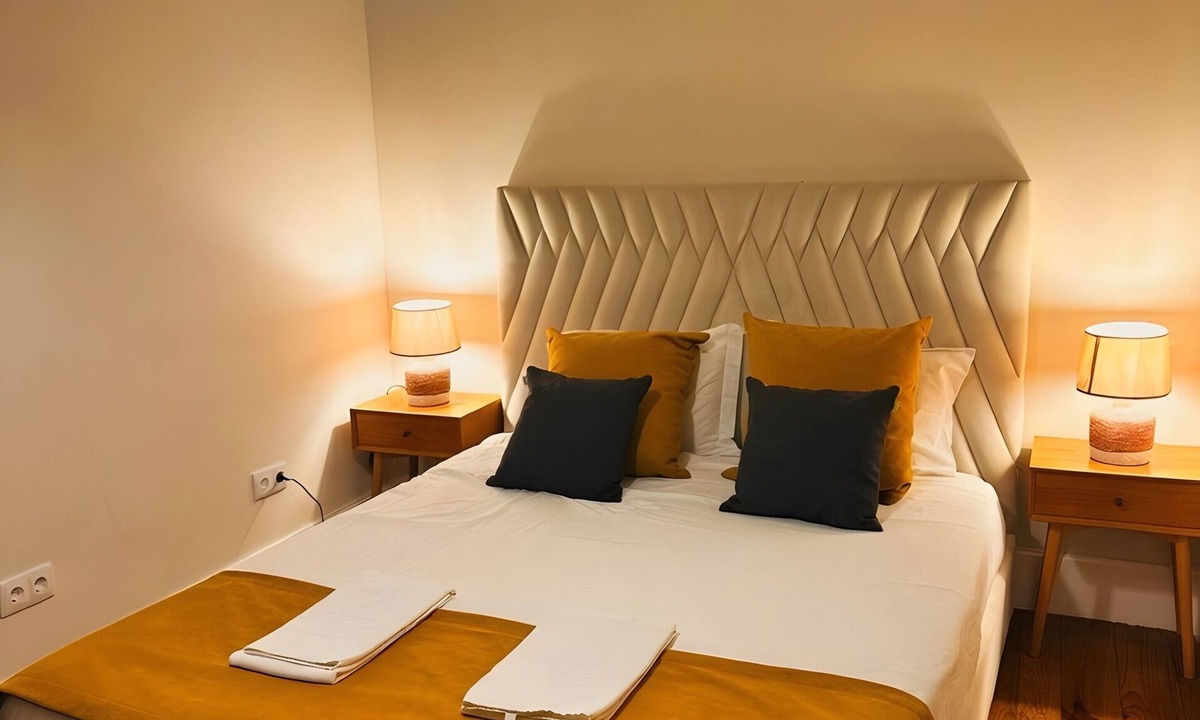 Lordelo do Ouro e Massarelos House | Holiday Home 'Dellarose Silver' with Private Terrace, Wi-Fi and Air Conditioning