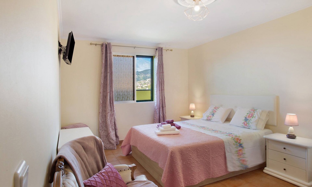 Santo Antonio House | Holiday Home 'Levada Residence' with Private Terrace, Private Garden and Wi-Fi Access