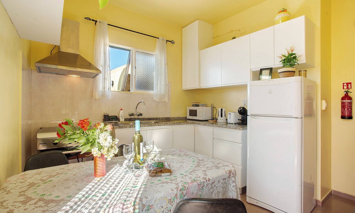Faja da Ovelha House | Holiday Home 'Home Thomas' with Sea View, Wi-Fi and Air Conditioning