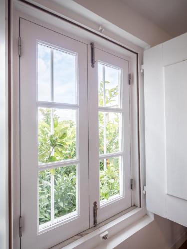 5 de Outubro Street Apartment | Home at Évora's Main Street