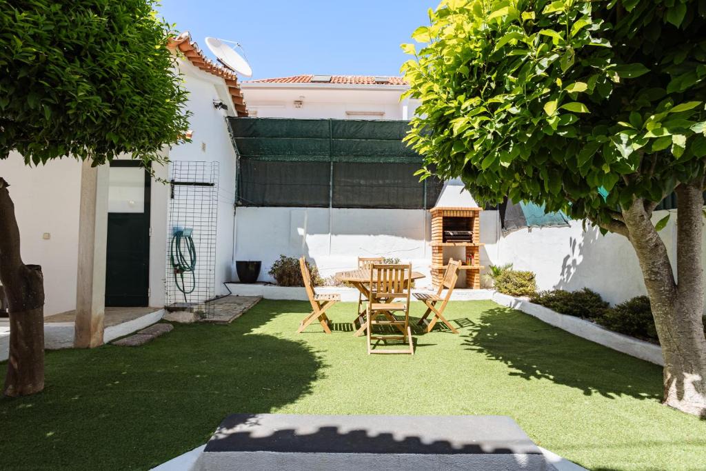 Belem Villa | Home Out Casa do Arco in Belém