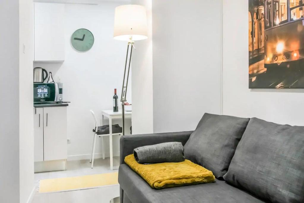 Santa Maria Maior Apartment | HOME4U - Secret Studio in City Center