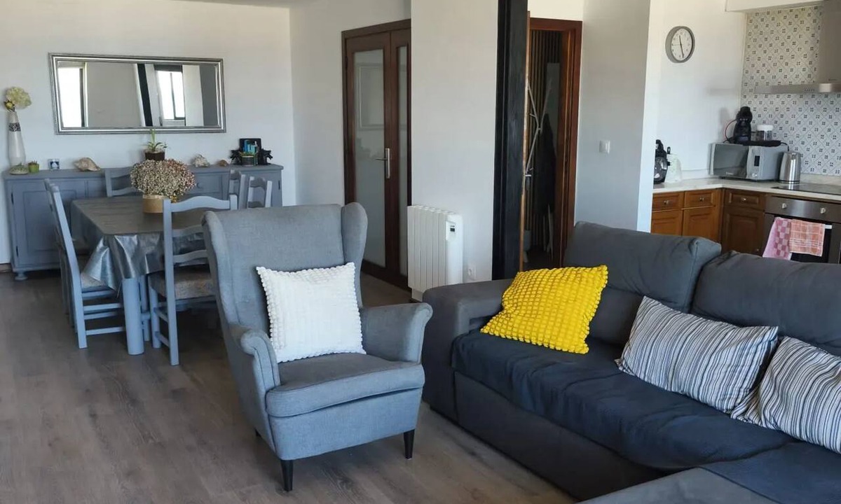 A Ver-o-Mar Apartment | Homerez - Apartment in Póvoa de Varzim