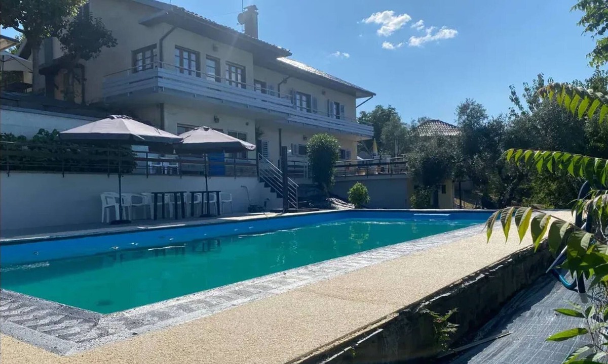 Macedo de Cavaleiros Villa | Homerez - Villa in Bragança
