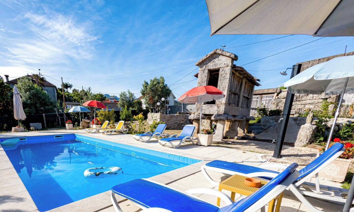 Cova Villa | Homerez - Villa in Cova with Pool