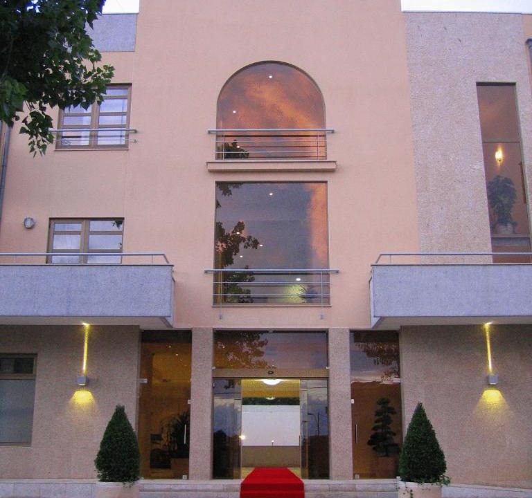 Esmoriz Hotel | Hotel La Fontaine