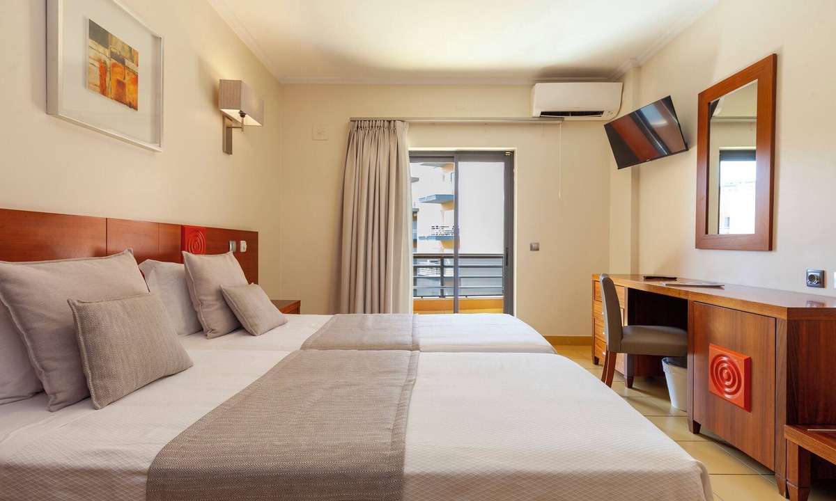 Quarteira Hotel | Hotel Praia Sol
