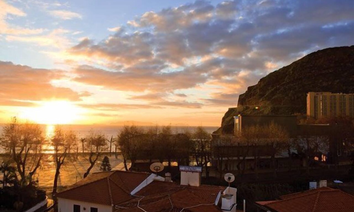 Machico Hotel | Hotel White Waters