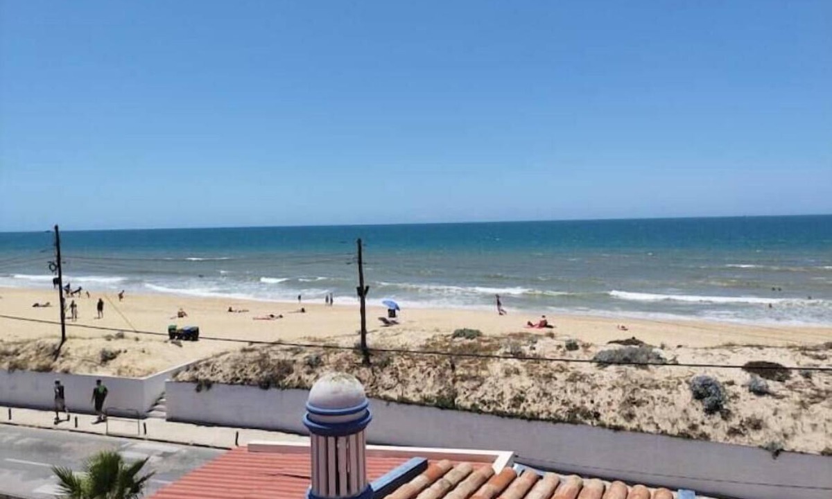 Praia de Faro House | House on Faro Island in a dream location
