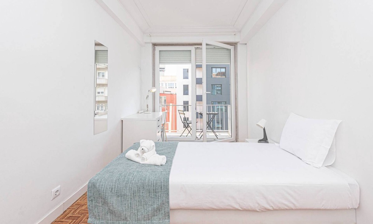 Campolide Apartment | HOUZE Spacious Apartment near Marquês de Pombal