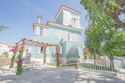 Estoril Hostel | Impact Beach House