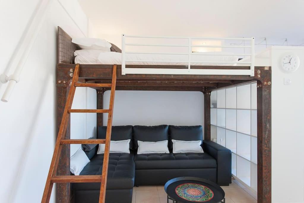 Reboleira Apartment | In Bed with Lisbon 5N