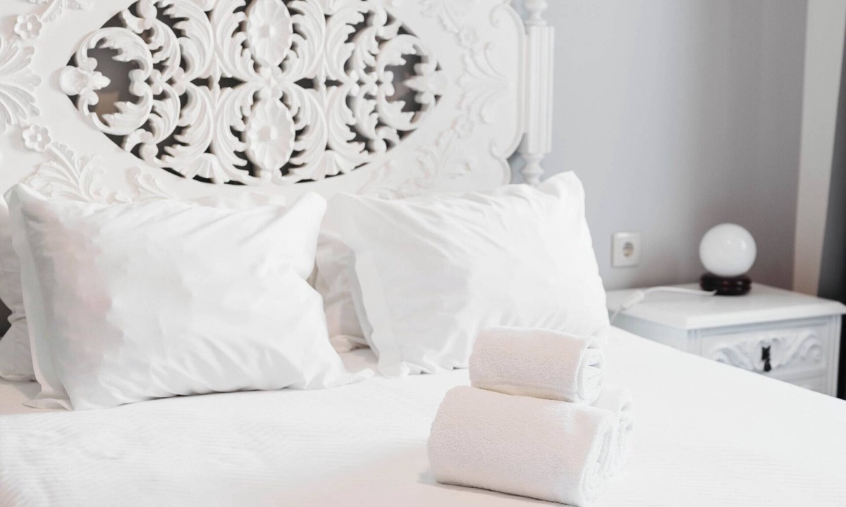 Ponte de Lima House | Itinerant Nightfall - Vintage Bedrooms by Lethes Legacy