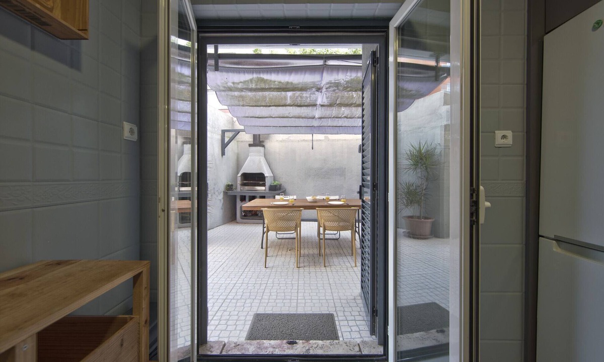 Linda-a-Velha Apartment | Jamor Terrace by Homing