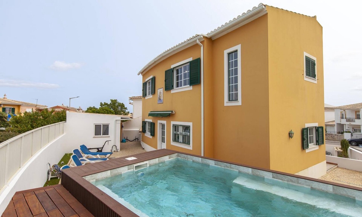 Porto de Mos House | L 02 - Bedroom 2 Western Mos Guesthouse