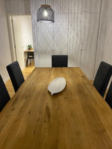 Lagoa Apartment | Lagoa Nest Nestled minutes from the coast