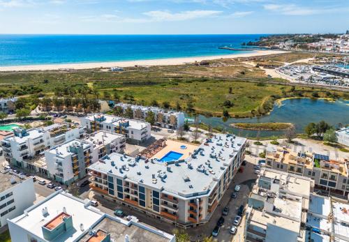 Meia Praia Apartment | Lagos Apt with pool and huge balcony Very close to Beach and Marina