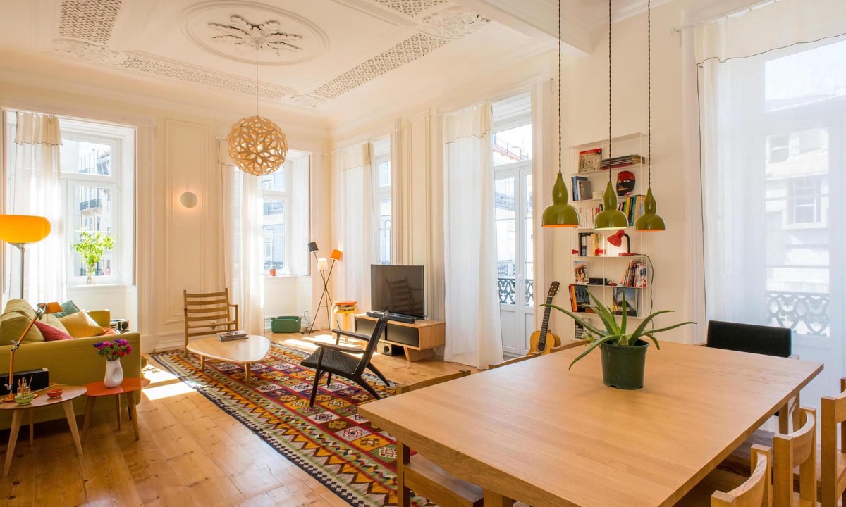 Misericordia Apartment | LARGE AND BRIGHT APARTMENT DOWNTOWN , NEAR BARRIO ALTO WITH AIR CONDITIONNING