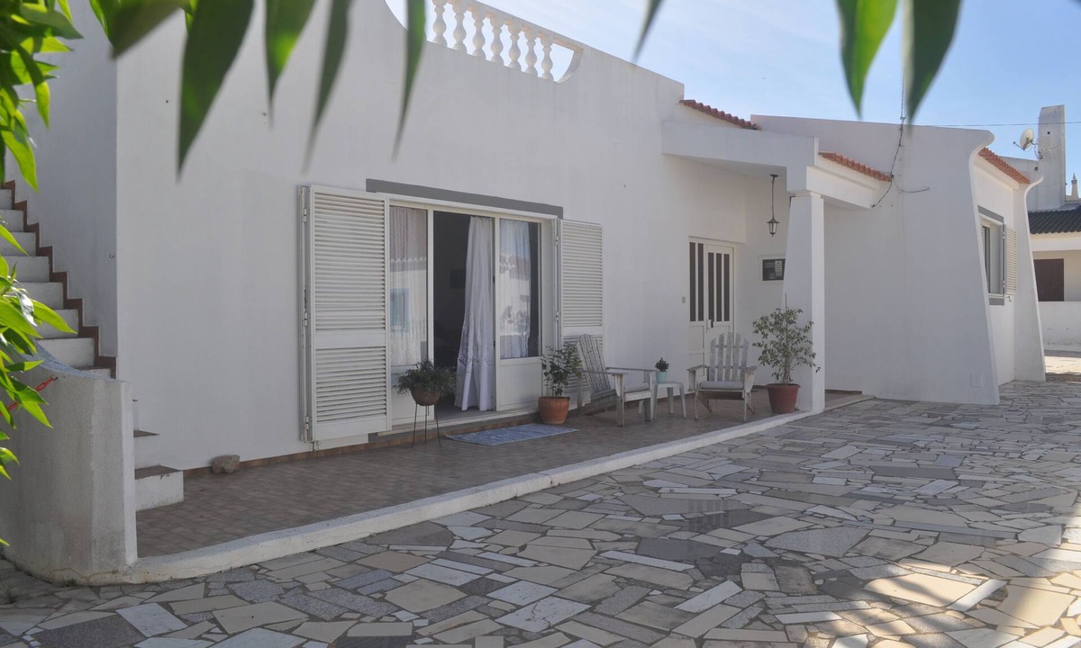 Sagres House | Large house near beach.