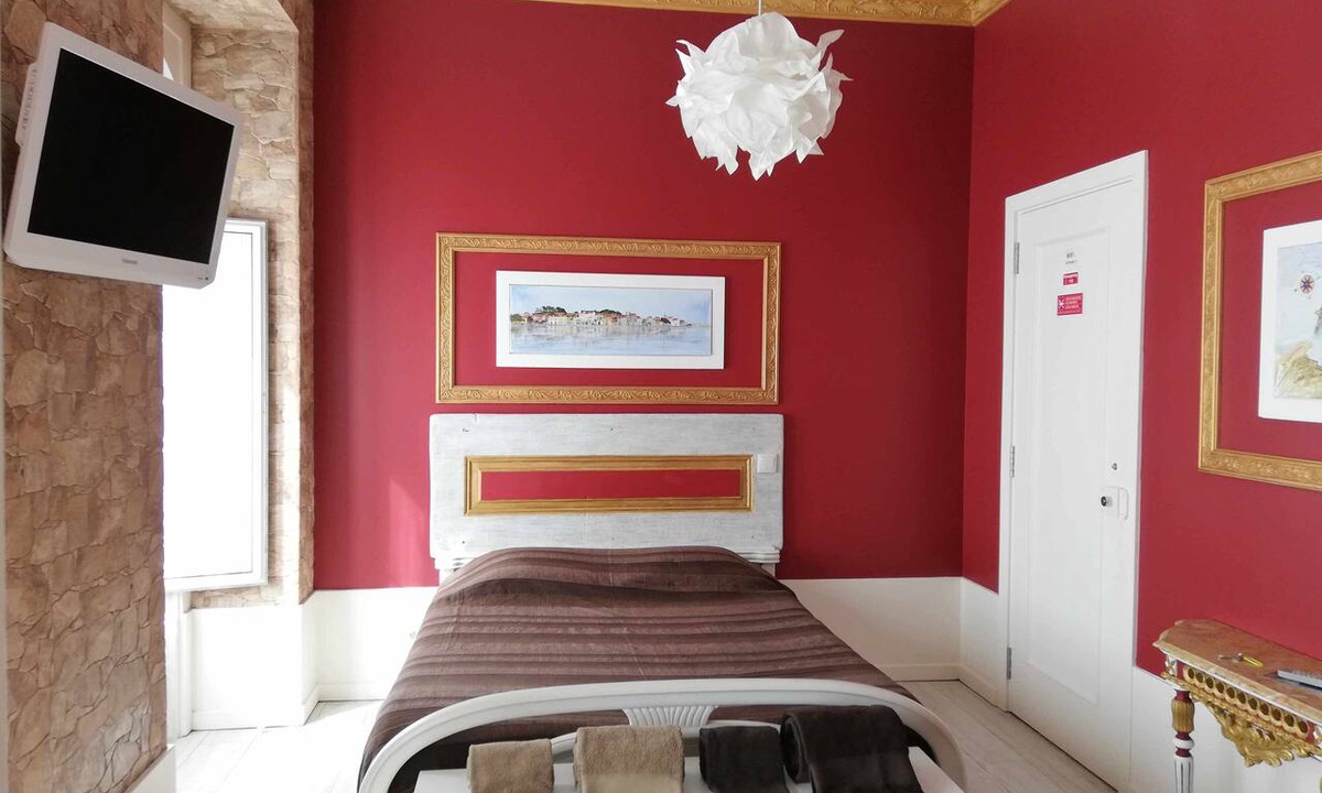 Seixal Apartment | Legendary Bay - Themed Suite