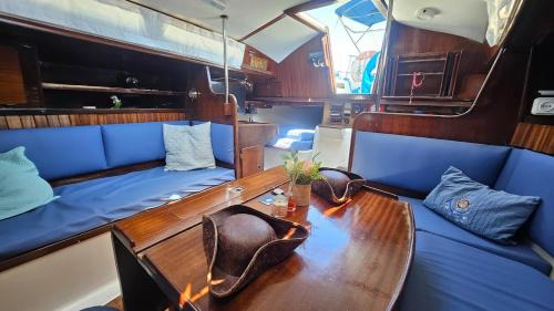 Parque das Nacoes Boat Rental | Lisbon Boat Puma 34
