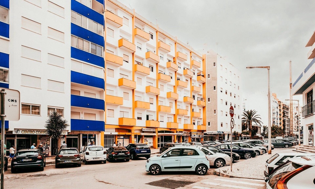 Armacao de Pera Apartment | Lisbon Gem, Walk to Chiado