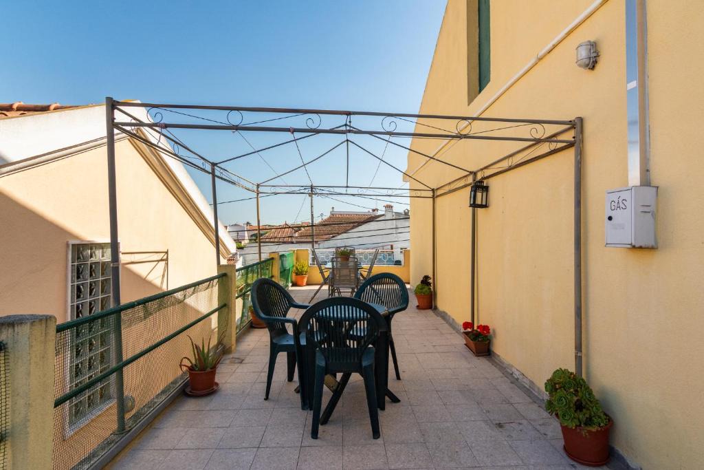 Seixal House | Lisbon South Bay Rooms