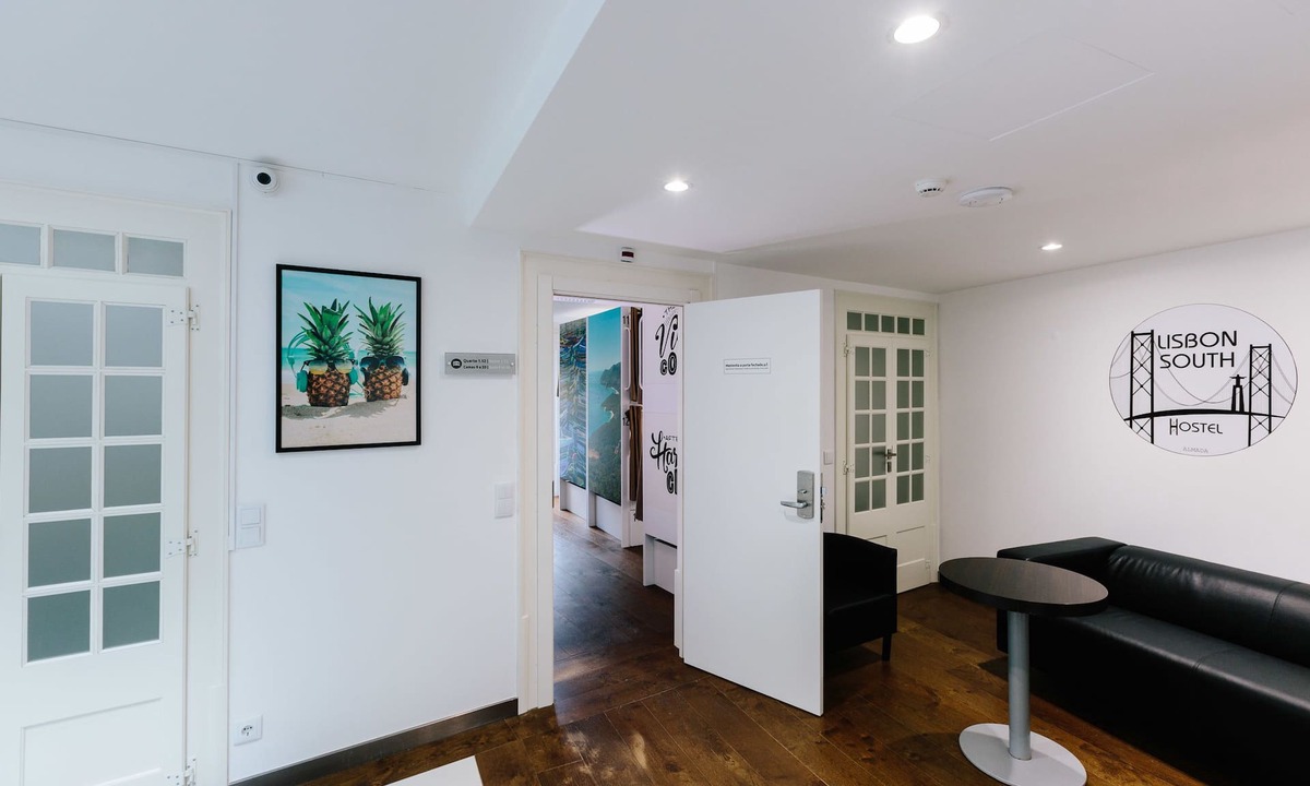 Cacilhas Hostel | Lisbon South Hostel