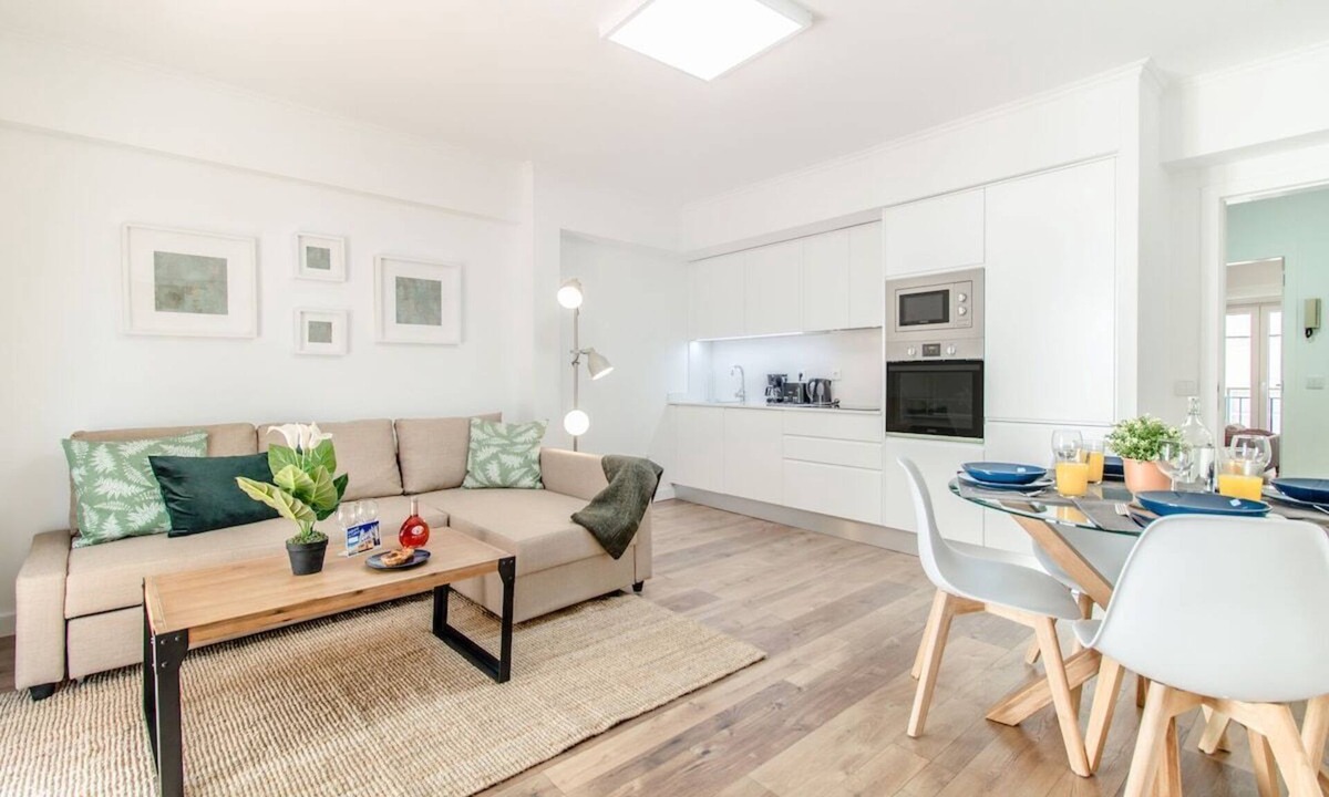 Pena Apartment | Lisbon Stay at Santo Antonio Flat