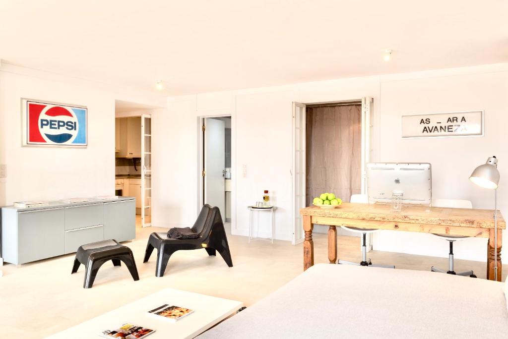 Lumiar Apartment | Lisbon Swimming pool apartment with private parking