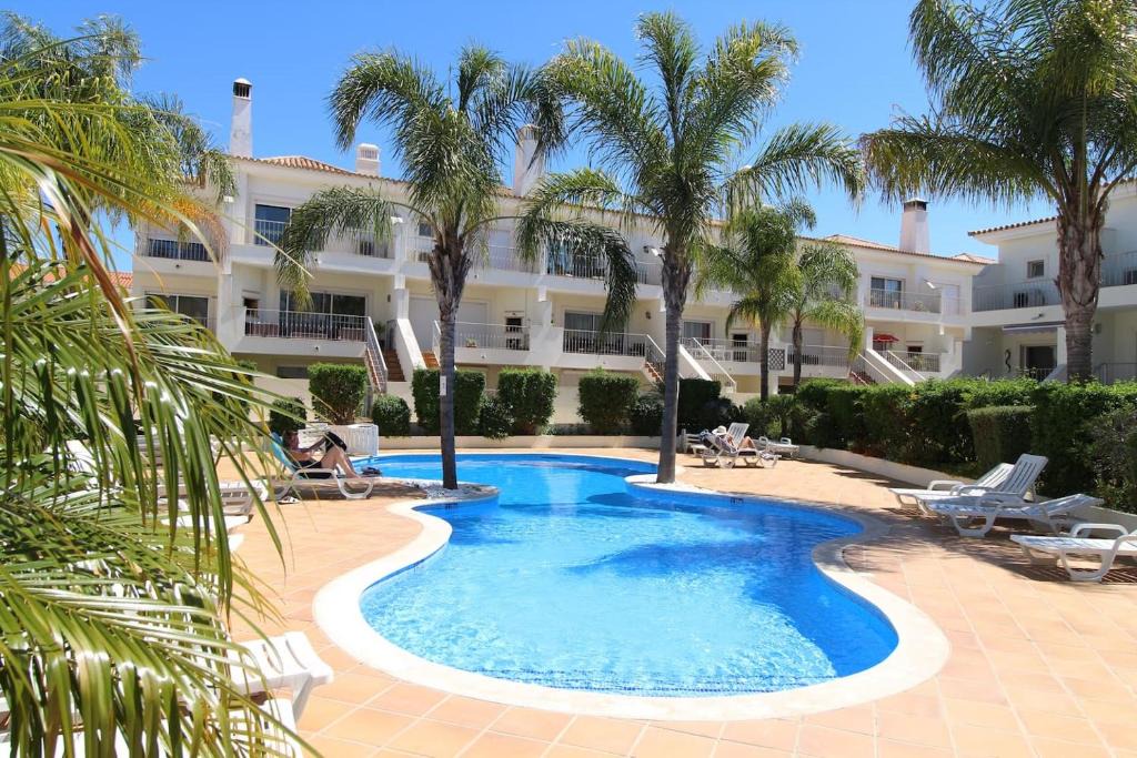 Boliqueime Villa | Lotus Villa V5 com piscina comum - Boliqueime, Algarve