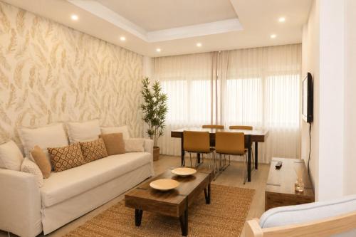 Estoril Apartment | Lovely & Comfy I - Checkinhome