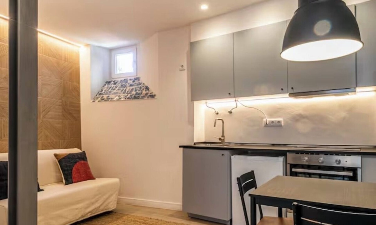 Santo Estevao Apartment | Lovely Grace