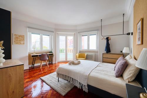 Sao Sebastiao da Pedreira House | Luminous Apartment in Lisbon