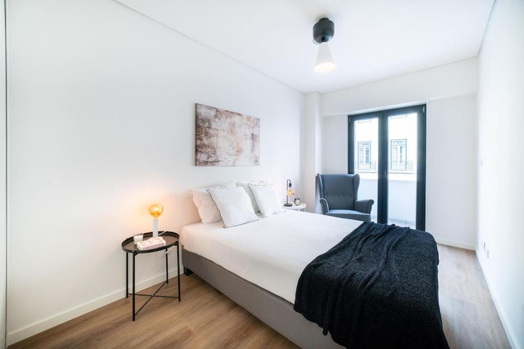 Santo Amaro Apartment | Lusíadas 53 1ºE