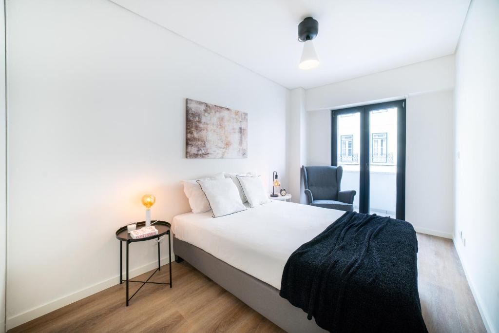 Santo Amaro Apartment | Lusíadas 53 2ºE