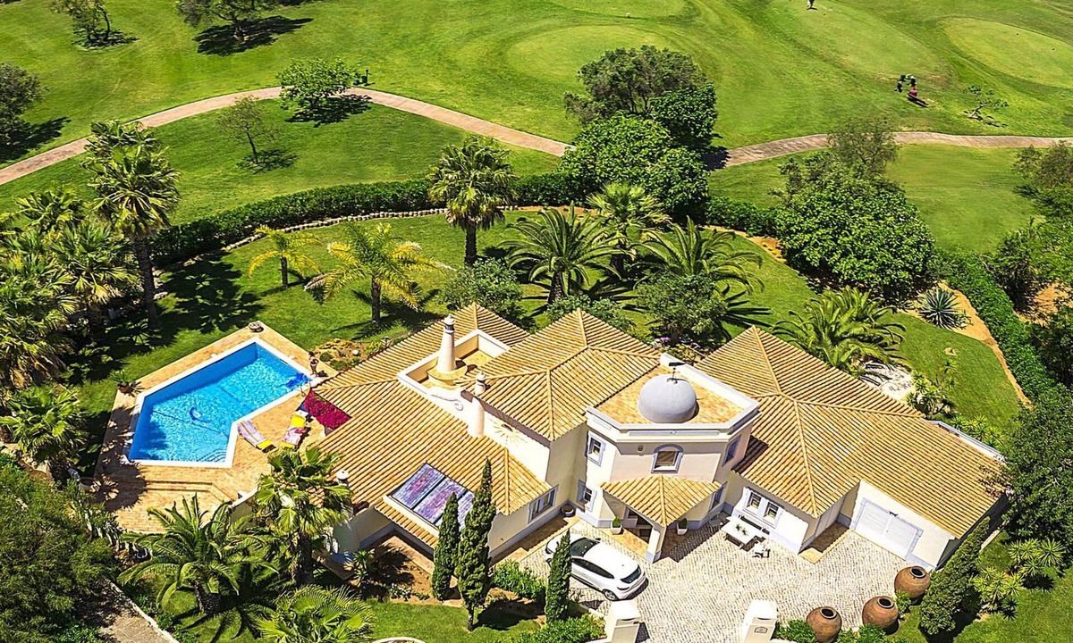 Estombar House | Luxuriöse Villa - Privater Pool und schöner Garten by Interhome