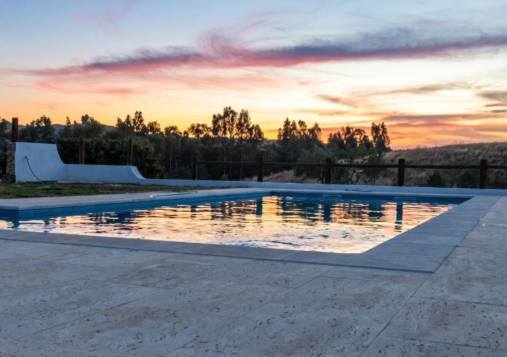 Mertola House | Luxurious House in Corte de Pao with Private Pool