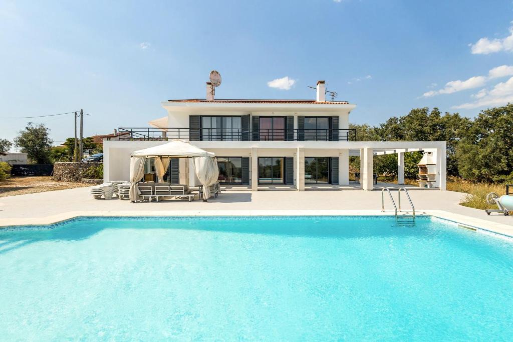 Ansiao House | Luxurious Retreat in Lousã Countryside