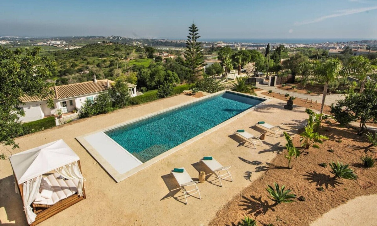 Falfeira House | Luxury 3BR Ocean & Lagos Views Heated Pool