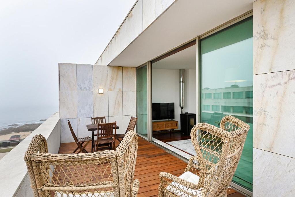 Leca da Palmeira Apartment | Luxury Oceanfront Penthouse in Leça da Palmeira
