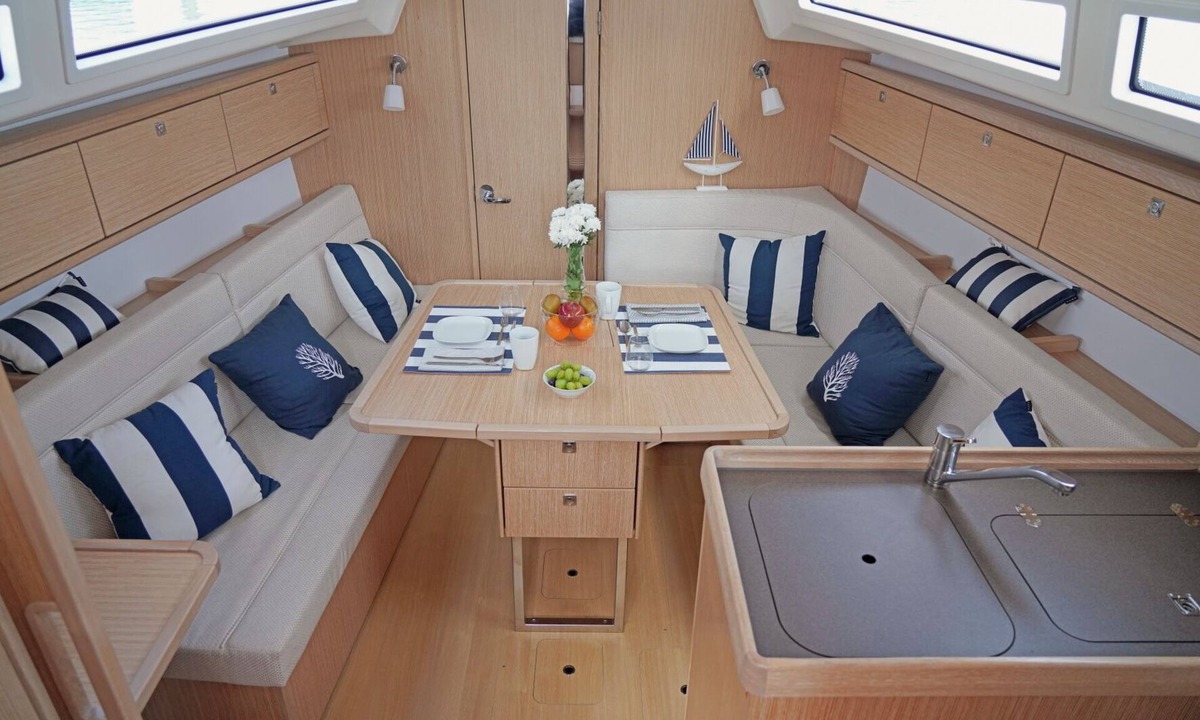 Belem Boat Rental | Luxury sailboat