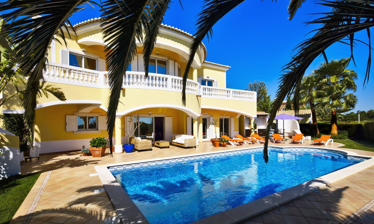 Praia da Luz Villa | LUZ, LAGOS, Ocean view, 10x5 pool, option to heat, Aircon, Cable TV.