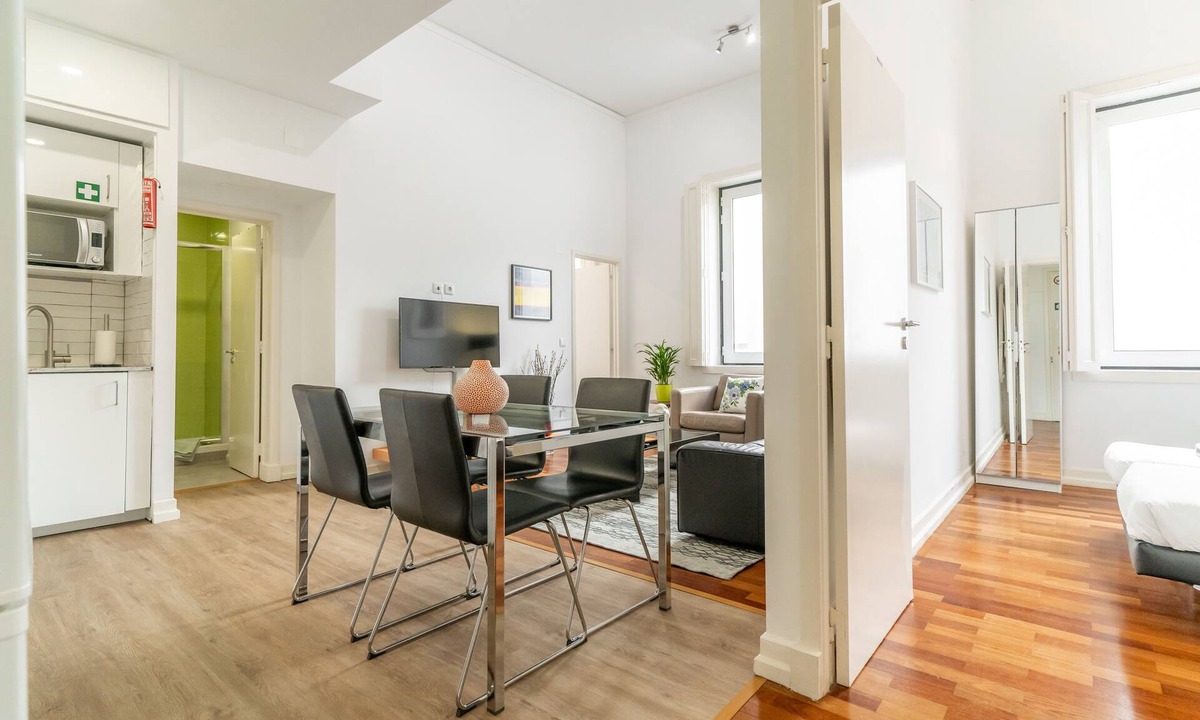 Sacramento Apartment | LV Premier Chiado CH