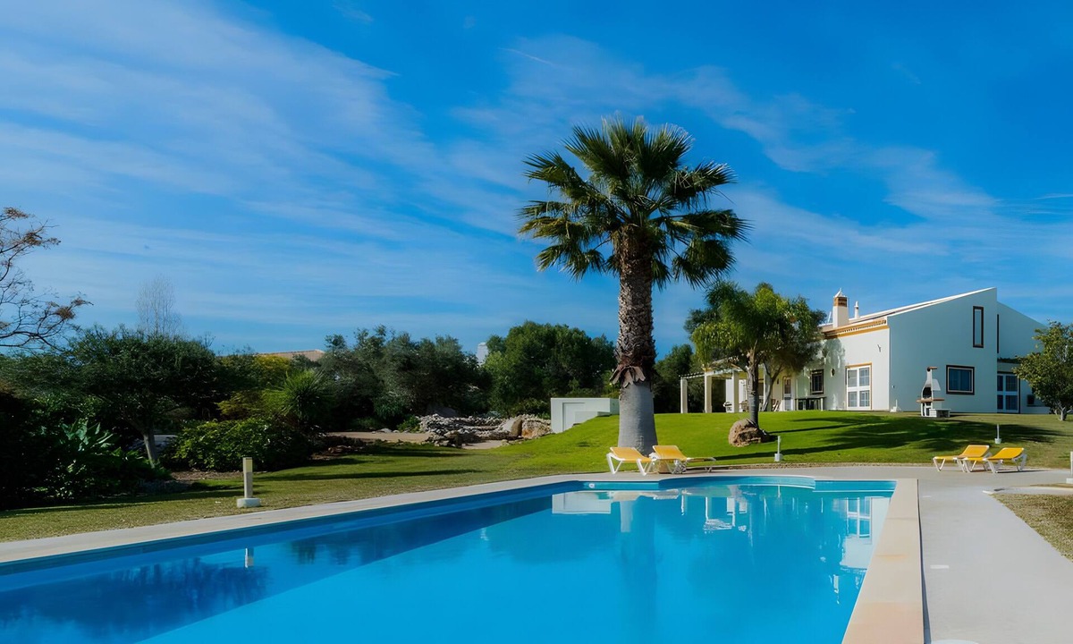 Portimao Villa | Magnolia – Private Villa with Heated Pool, Spa & Nature Views – Near Beach & Golf