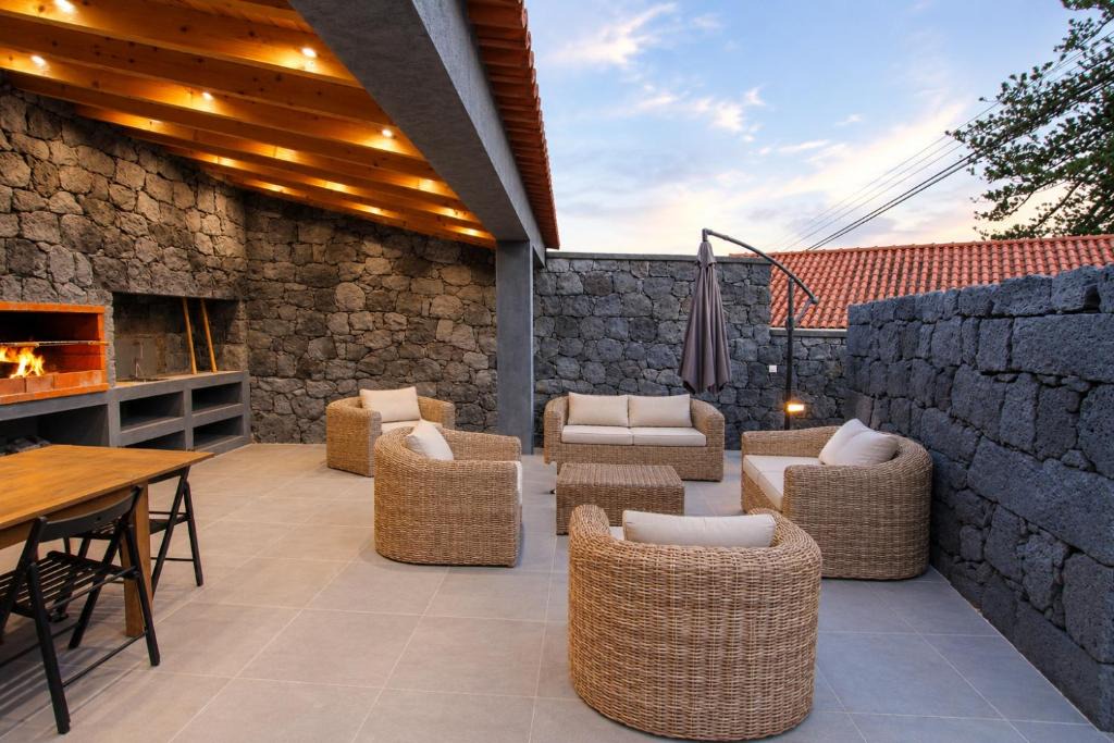 Urzelina Apartment | Mar D'Abstração